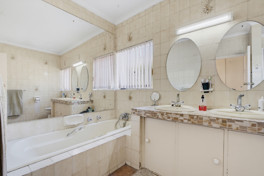 4 Bedroom Property for Sale in Eden Glen Gauteng