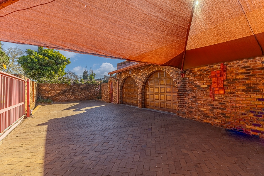 4 Bedroom Property for Sale in Eden Glen Gauteng