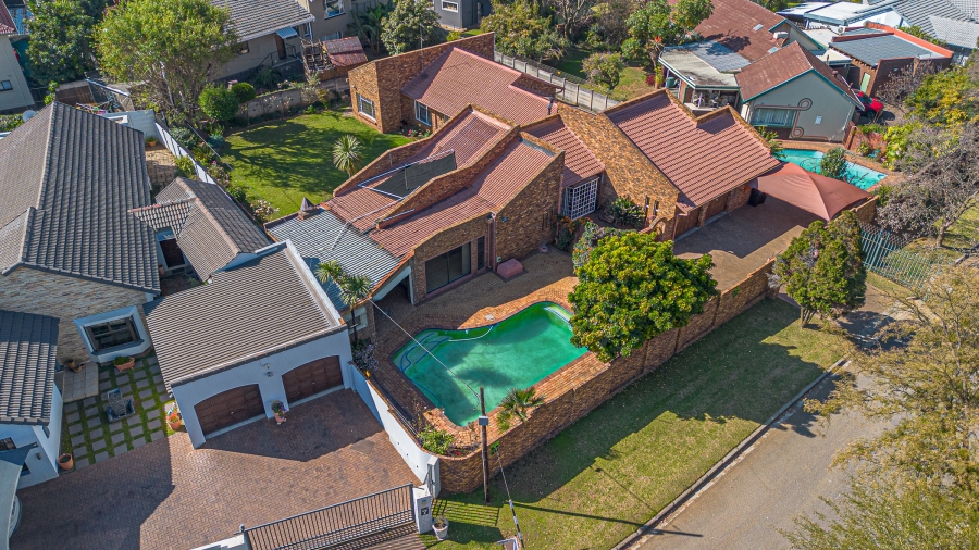4 Bedroom Property for Sale in Eden Glen Gauteng