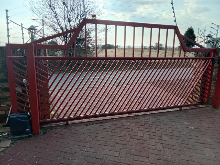 3 Bedroom Property for Sale in Golf Park Gauteng