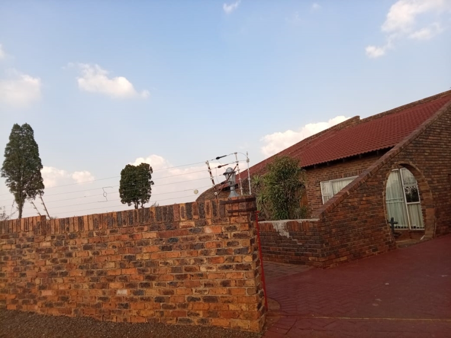 3 Bedroom Property for Sale in Golf Park Gauteng