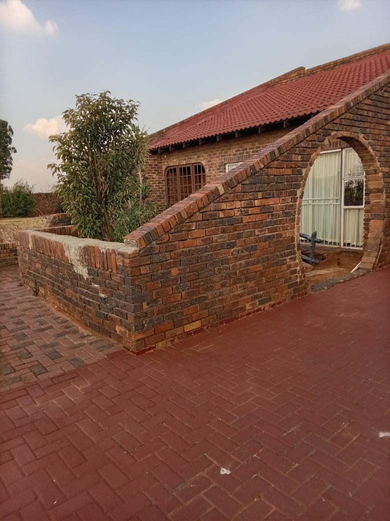 3 Bedroom Property for Sale in Golf Park Gauteng