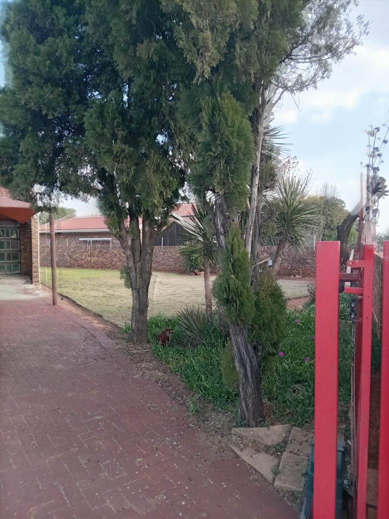 3 Bedroom Property for Sale in Golf Park Gauteng