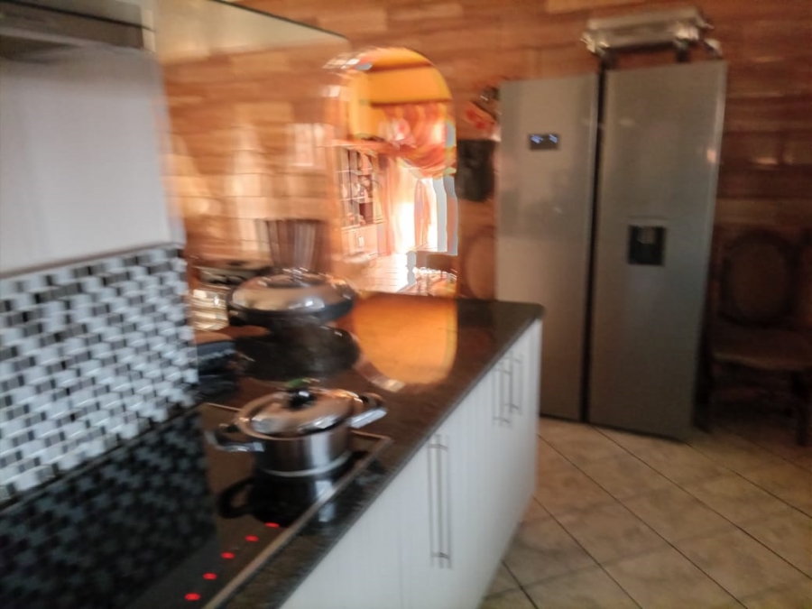 3 Bedroom Property for Sale in Golf Park Gauteng