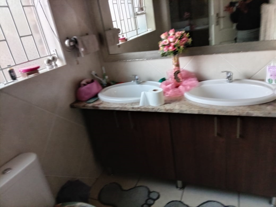3 Bedroom Property for Sale in Golf Park Gauteng