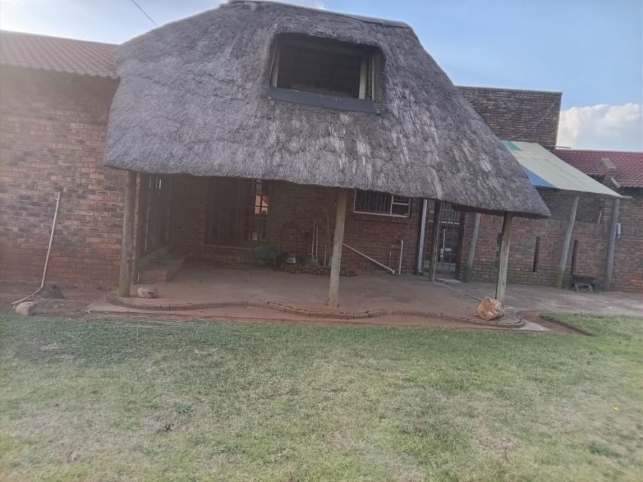 3 Bedroom Property for Sale in Golf Park Gauteng