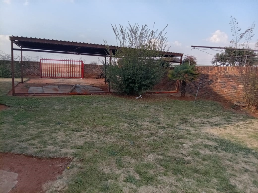 3 Bedroom Property for Sale in Golf Park Gauteng