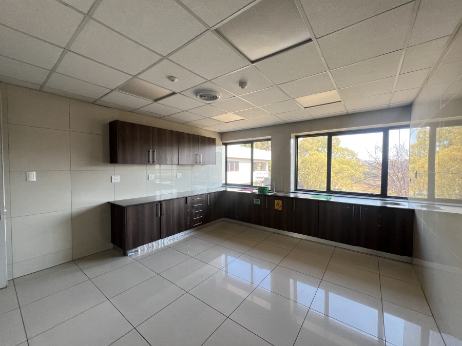 To Let Commercial Property for Rent in Bedfordview Gauteng