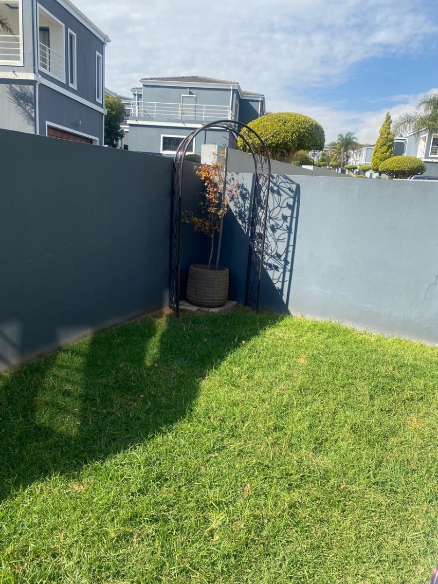 3 Bedroom Property for Sale in Erand Gardens Gauteng