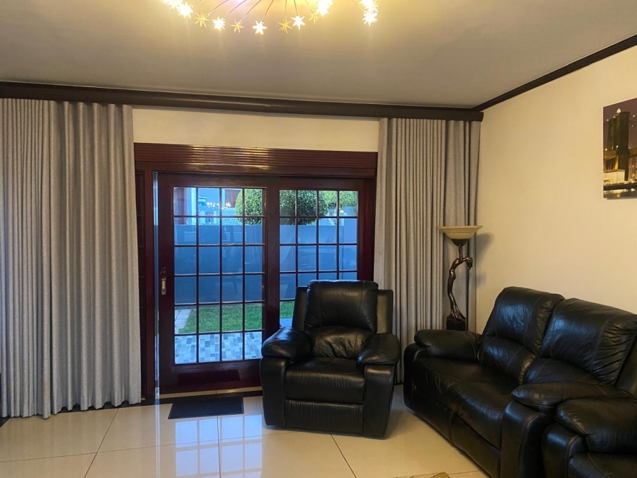 3 Bedroom Property for Sale in Erand Gardens Gauteng