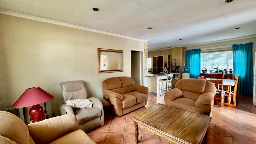 2 Bedroom Property for Sale in Wierda Park Gauteng