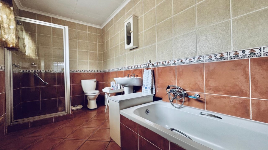 2 Bedroom Property for Sale in Wierda Park Gauteng