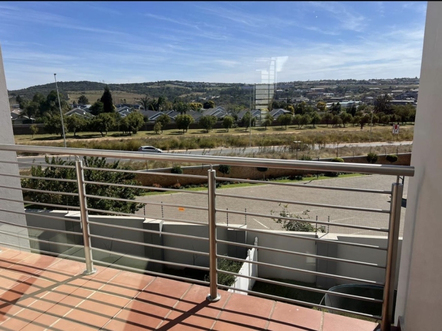 3 Bedroom Property for Sale in Barbeque Downs Gauteng