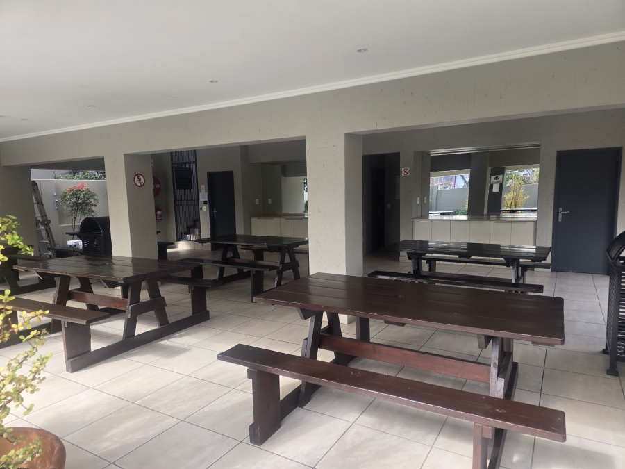 1 Bedroom Property for Sale in Beverley Gauteng