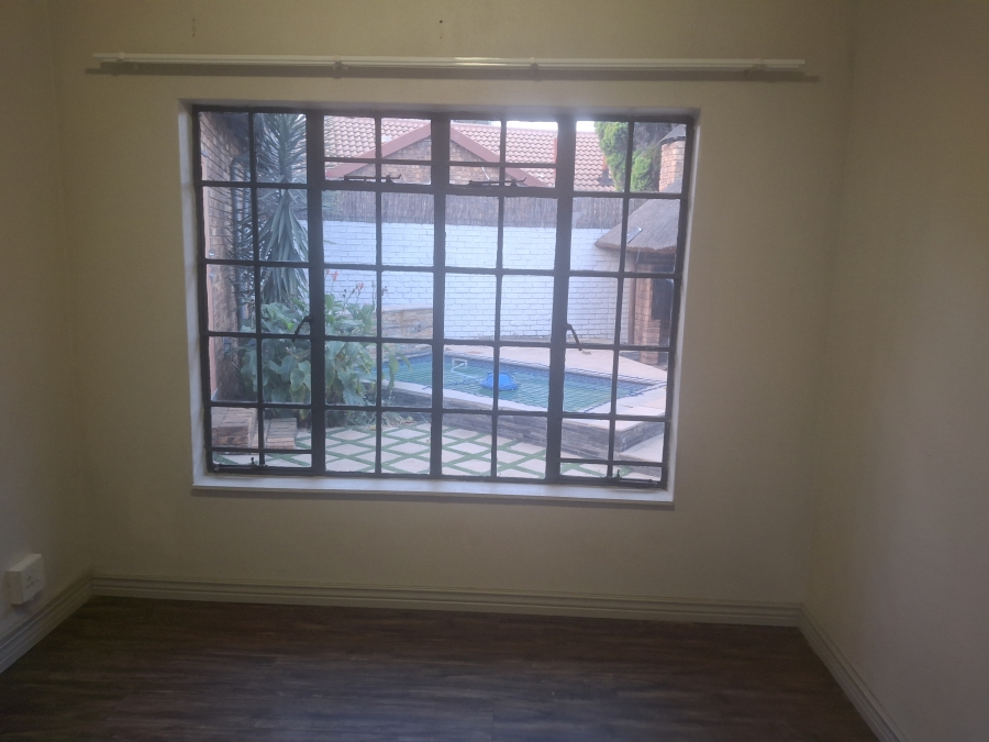 To Let 3 Bedroom Property for Rent in Garsfontein Gauteng
