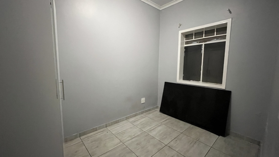 2 Bedroom Property for Sale in South Hills Gauteng