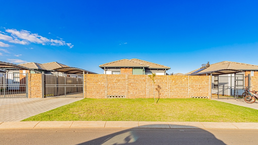 3 Bedroom Property for Sale in Sky City Gauteng