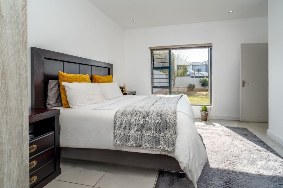 3 Bedroom Property for Sale in Broadacres Gauteng