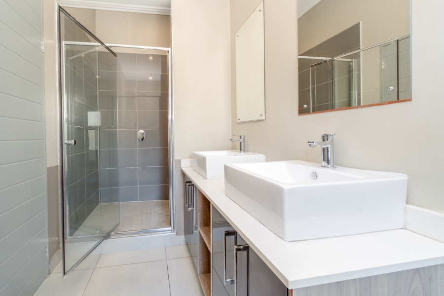 3 Bedroom Property for Sale in Broadacres Gauteng