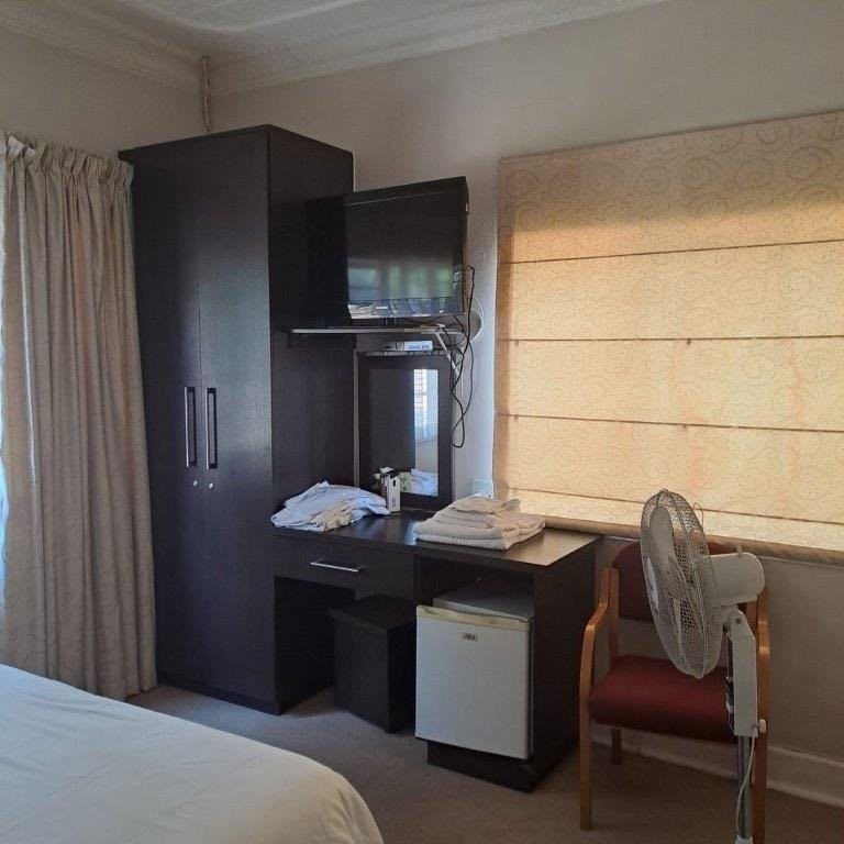 To Let 2 Bedroom Property for Rent in Rouxville Gauteng