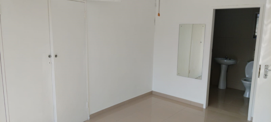 To Let 4 Bedroom Property for Rent in Beyers Park Gauteng