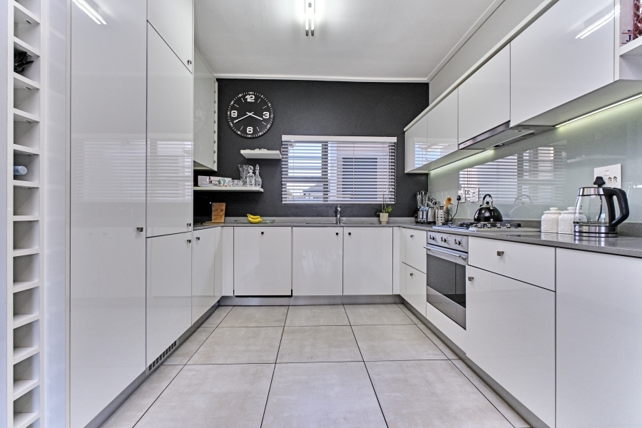 2 Bedroom Property for Sale in The Polofields Gauteng