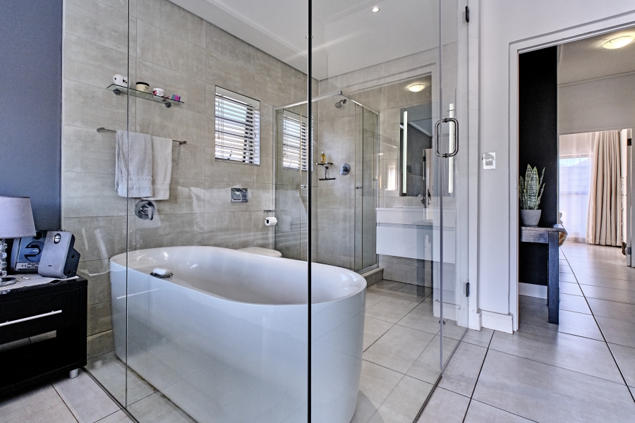 2 Bedroom Property for Sale in The Polofields Gauteng