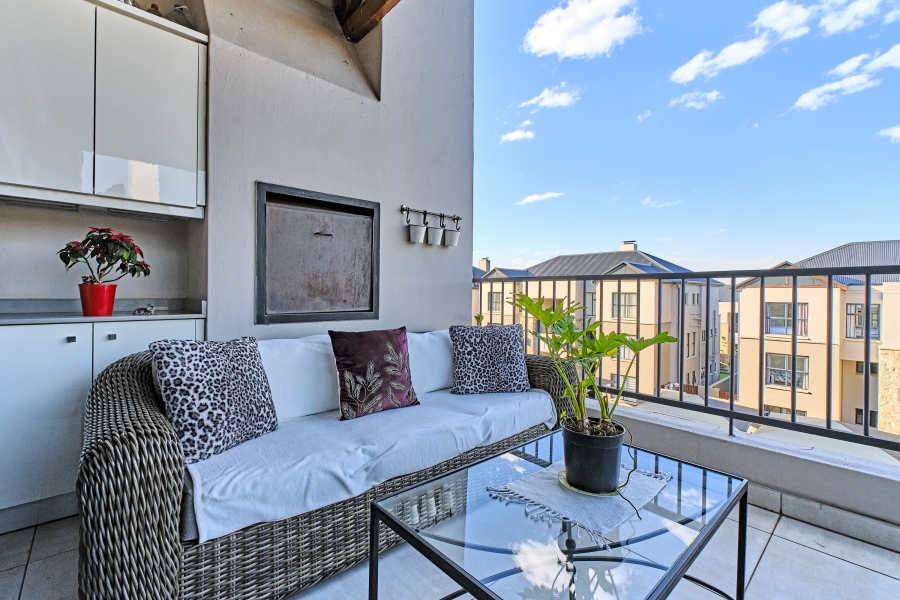 2 Bedroom Property for Sale in The Polofields Gauteng