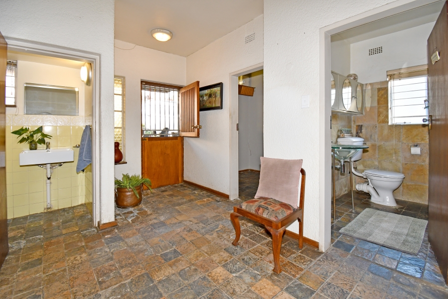 6 Bedroom Property for Sale in Quellerina Gauteng