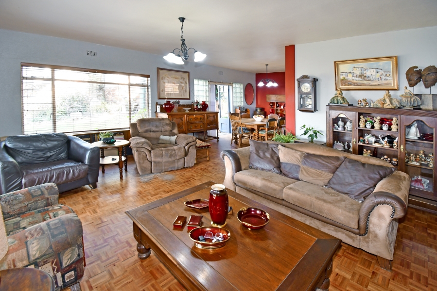 6 Bedroom Property for Sale in Quellerina Gauteng
