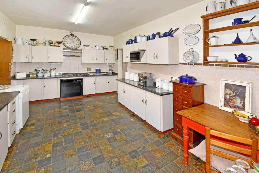 6 Bedroom Property for Sale in Quellerina Gauteng