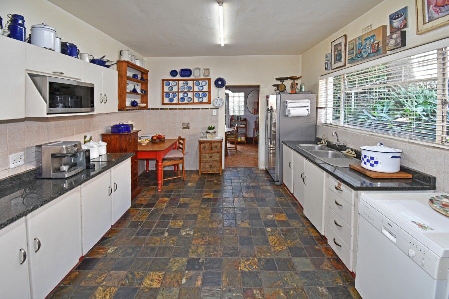 6 Bedroom Property for Sale in Quellerina Gauteng