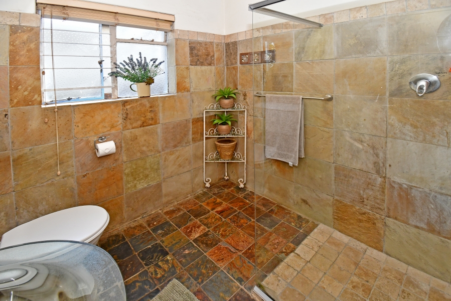 6 Bedroom Property for Sale in Quellerina Gauteng