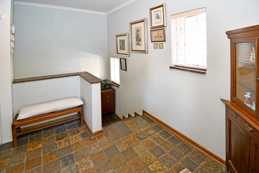 6 Bedroom Property for Sale in Quellerina Gauteng