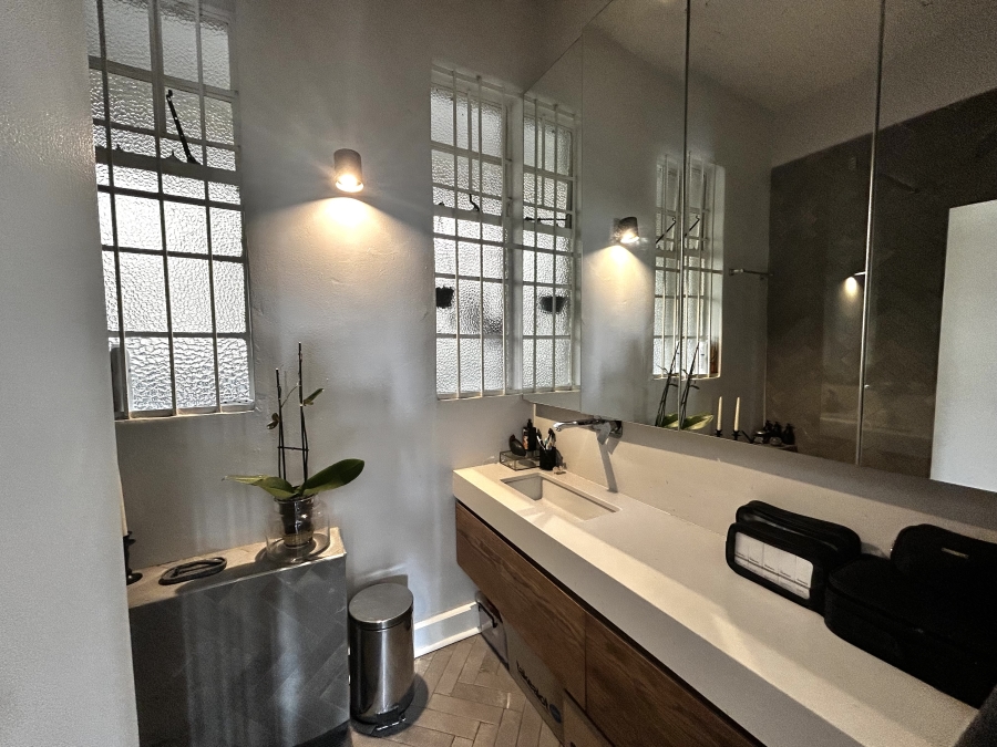 To Let 1 Bedroom Property for Rent in Houghton Estate Gauteng