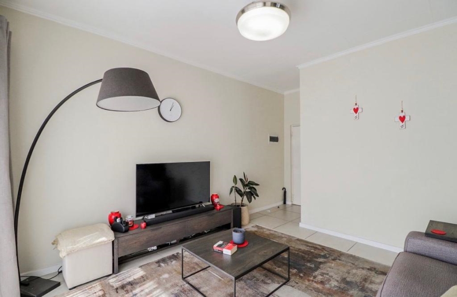 1 Bedroom Property for Sale in Greenstone Hill Gauteng