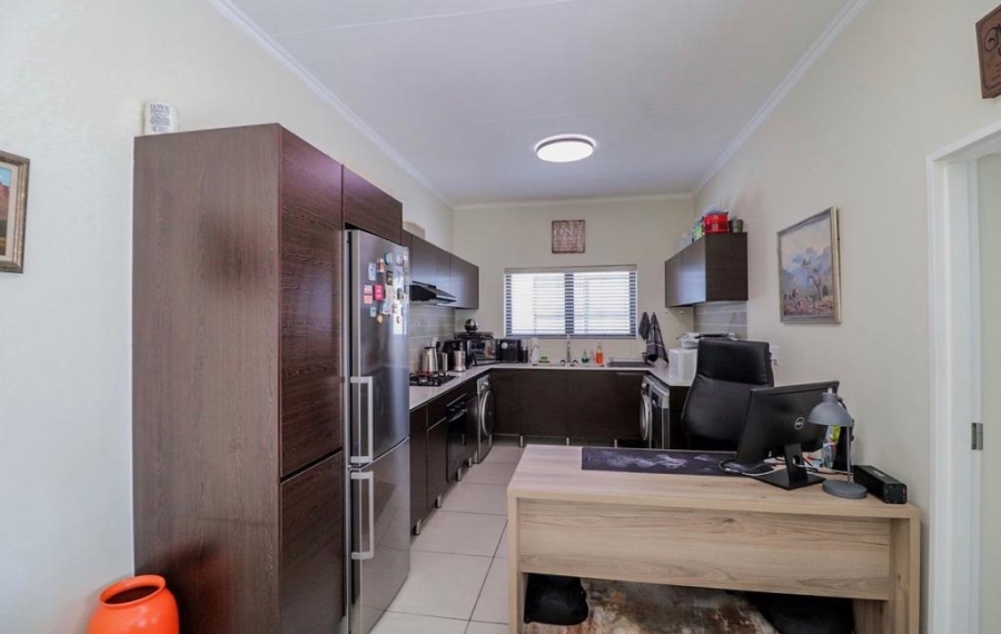 1 Bedroom Property for Sale in Greenstone Hill Gauteng