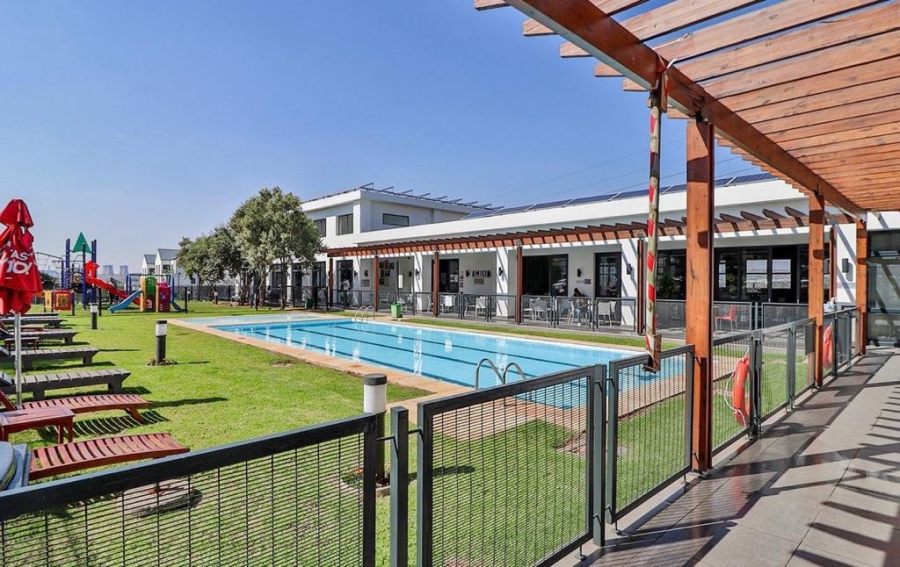 1 Bedroom Property for Sale in Greenstone Hill Gauteng