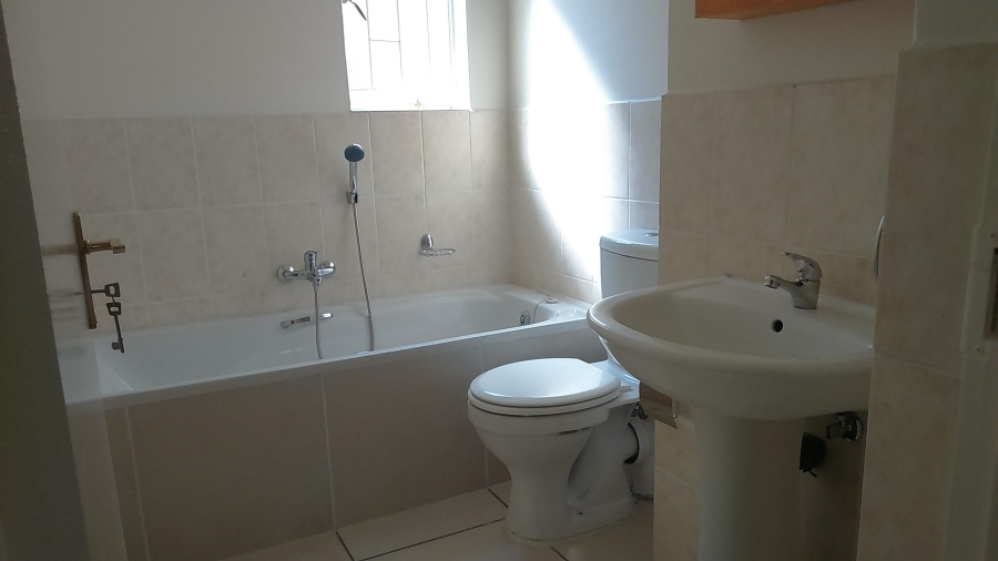 3 Bedroom Property for Sale in Greenstone Hill Gauteng