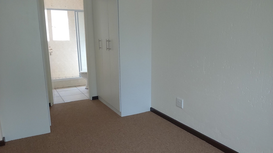 3 Bedroom Property for Sale in Greenstone Hill Gauteng