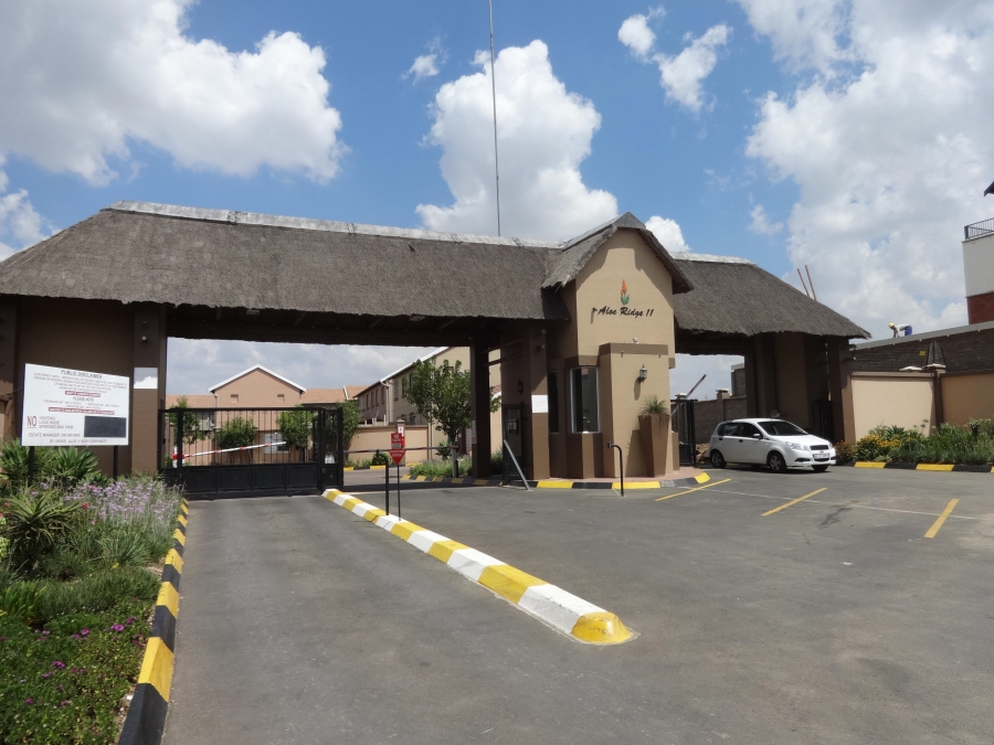 3 Bedroom Property for Sale in Greenstone Hill Gauteng