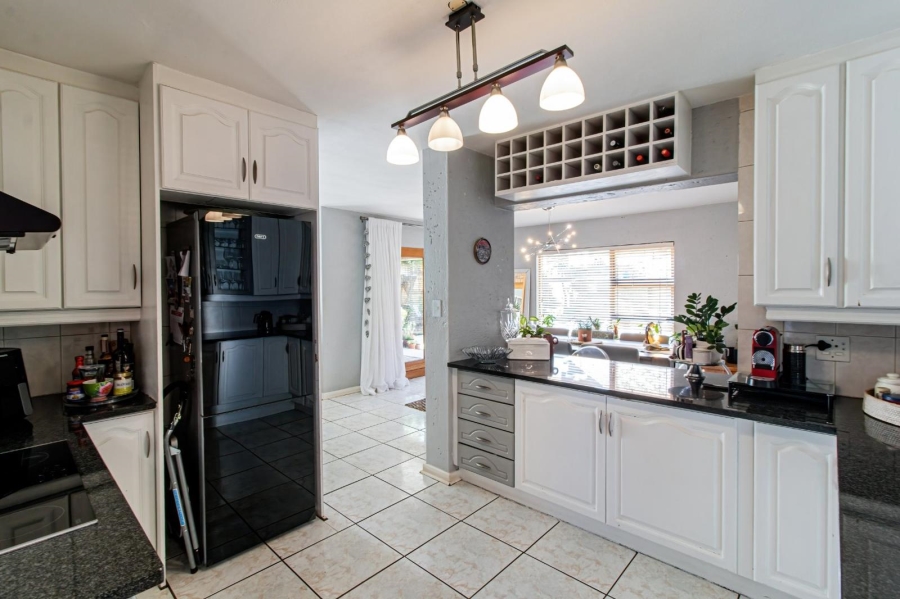 5 Bedroom Property for Sale in Meyersdal Gauteng