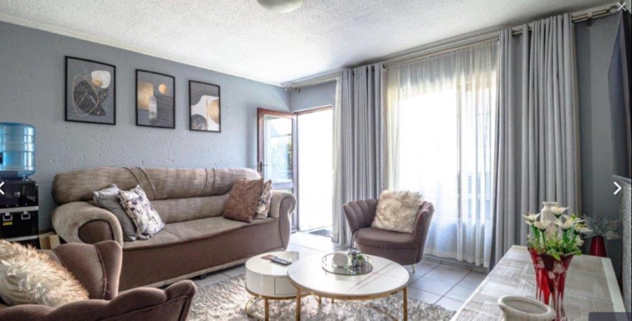 2 Bedroom Property for Sale in Marais Steyn Park Gauteng
