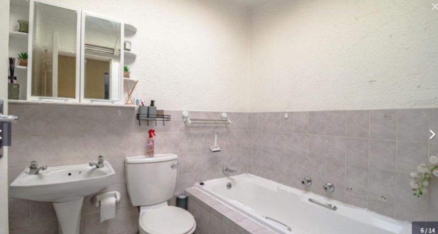 2 Bedroom Property for Sale in Marais Steyn Park Gauteng