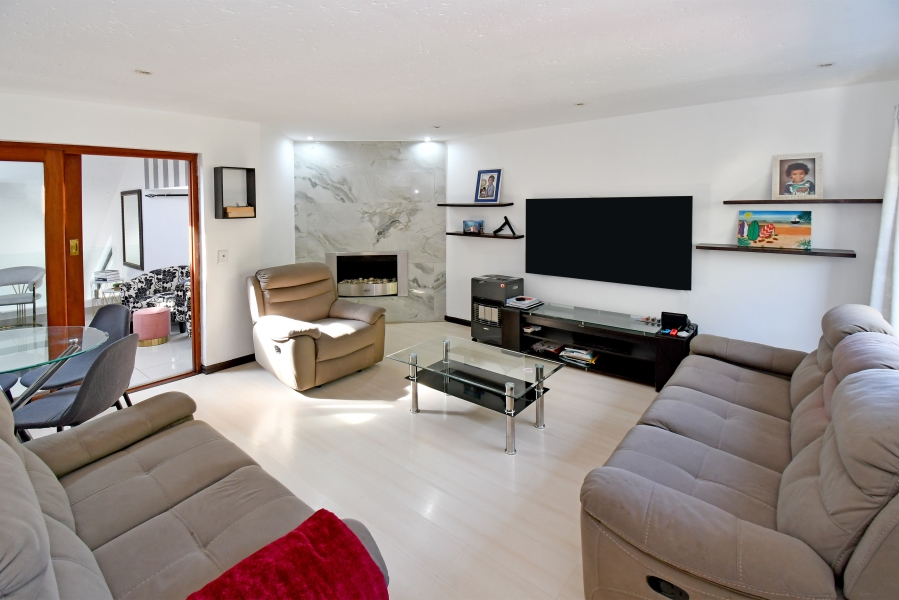 4 Bedroom Property for Sale in Bellairspark Gauteng