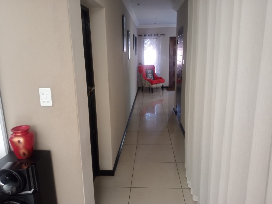 4 Bedroom Property for Sale in Sunward Park Gauteng