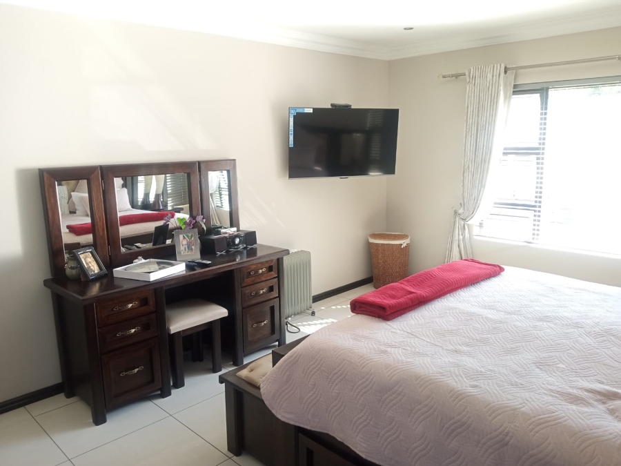 4 Bedroom Property for Sale in Sunward Park Gauteng