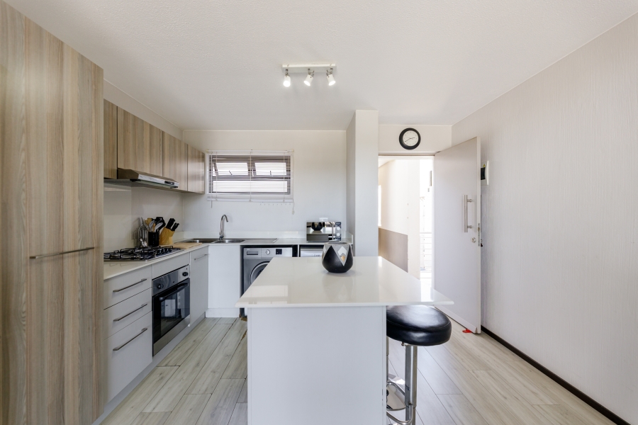 To Let 2 Bedroom Property for Rent in Broadacres Gauteng