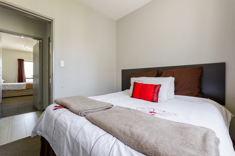 To Let 2 Bedroom Property for Rent in Broadacres Gauteng