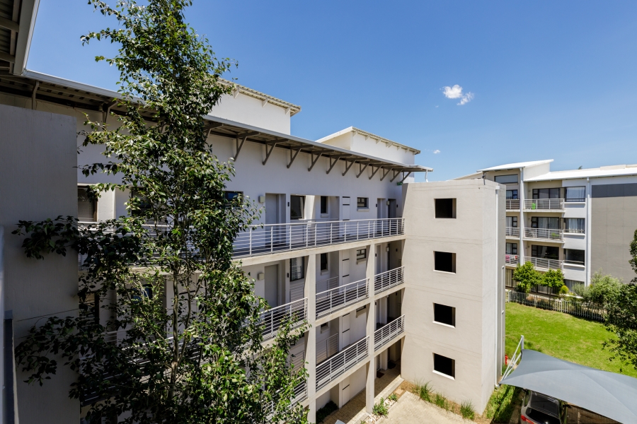 To Let 2 Bedroom Property for Rent in Broadacres Gauteng